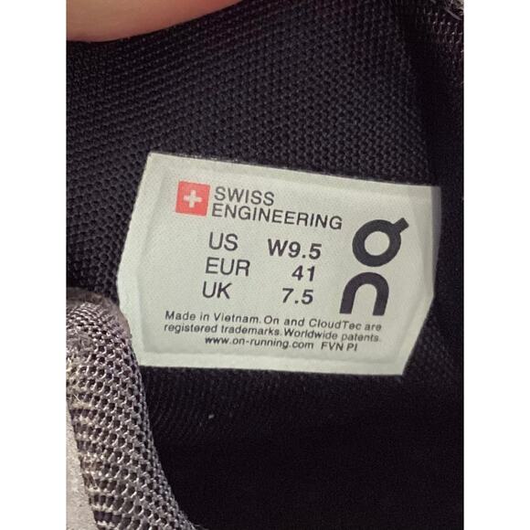 On Running Women's Cloudflow Running Sneakers Shoes Athletic Black Pink SZ W9.5 - Picture 11 of 11